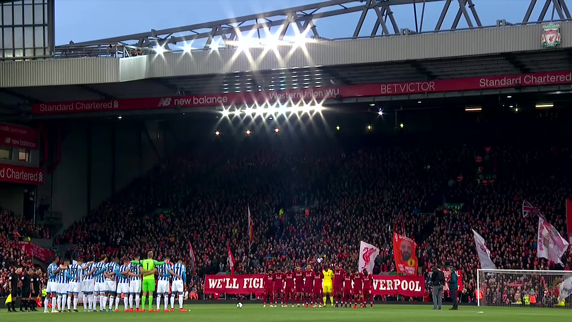 球迷视角还原现场氛围感受激情呐喊与情绪波动